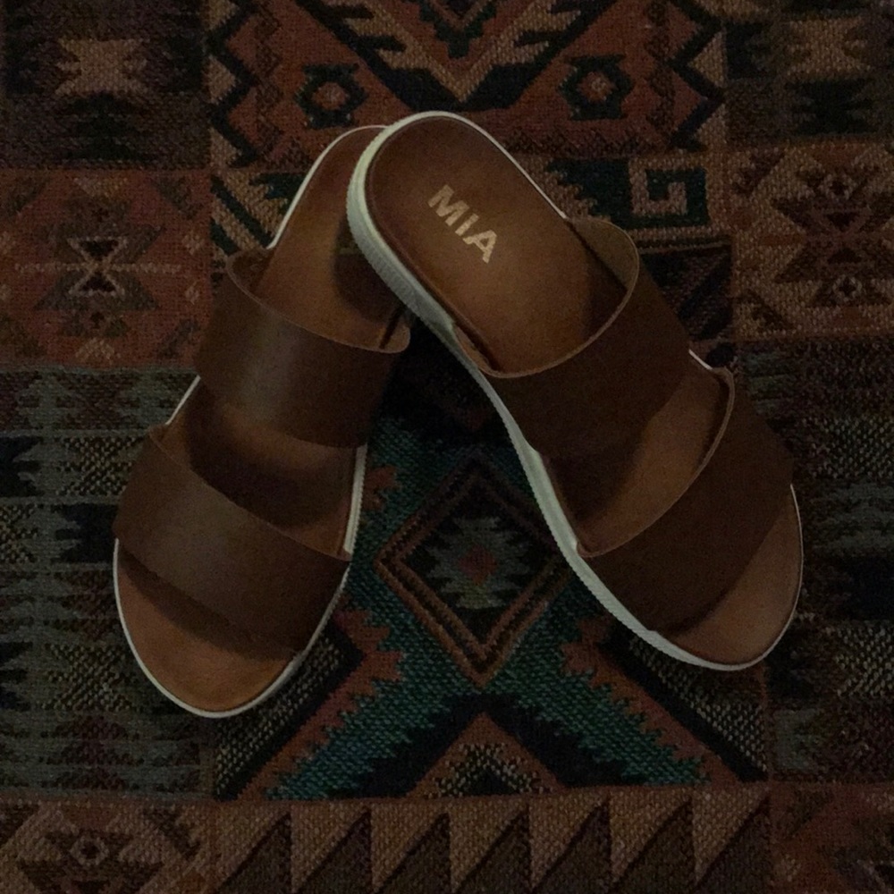 Mia slides